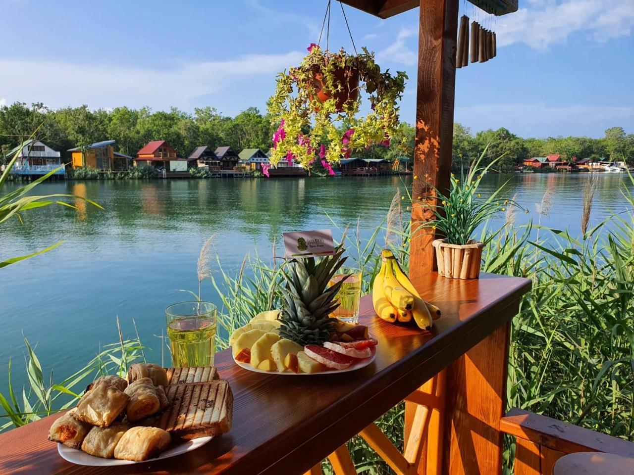 Дом отдыха Bamboo River House Улцинь